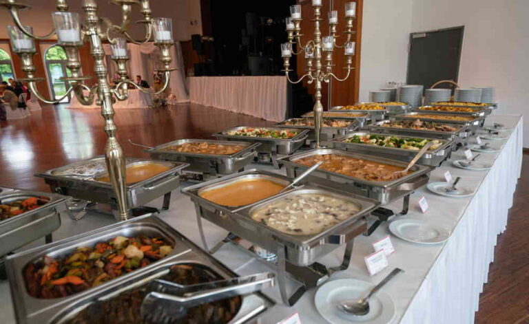 OfrecemosBuffet Internacional1